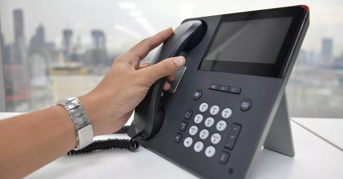 Can You Enhance Customer Service with VoIP System Integration?