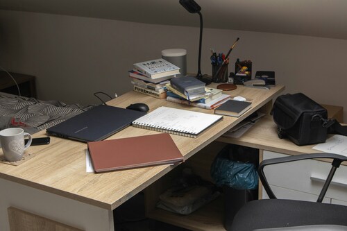 Hanging Desk Organizer – space appears where clutter used to live