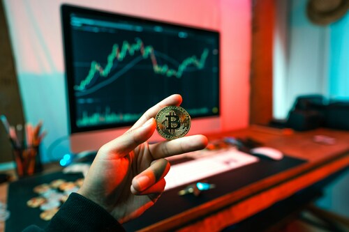 Synchronizing Real-Time Trading Strategies for Traders
